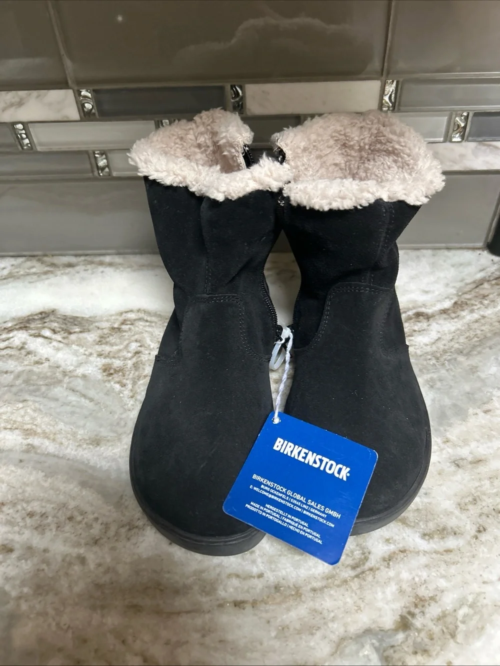 Birkenstock Girls Black Suede  Boots  size 1 big girls / USA Junior 1 fleece